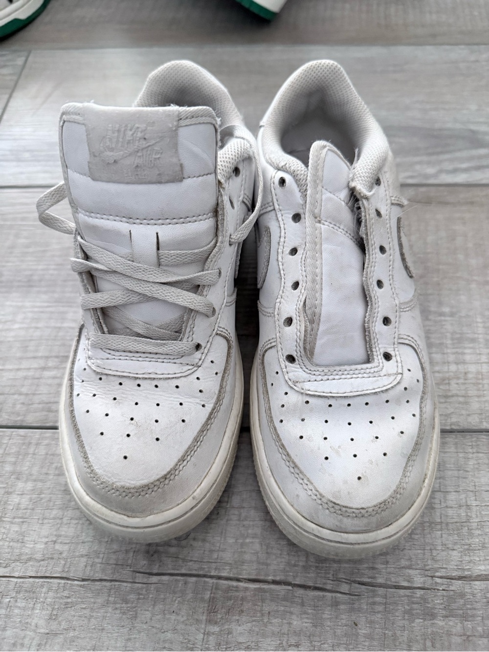 Nike Forces - Picture 2 of 4